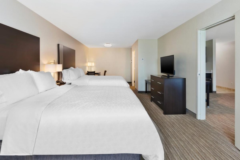 Room image 4