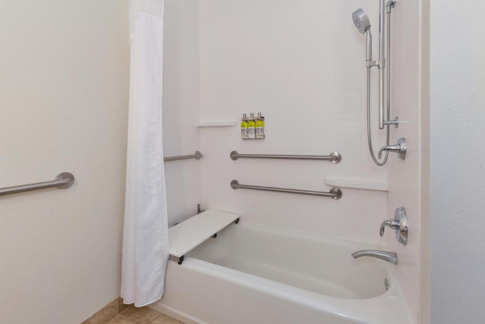 Room image 5