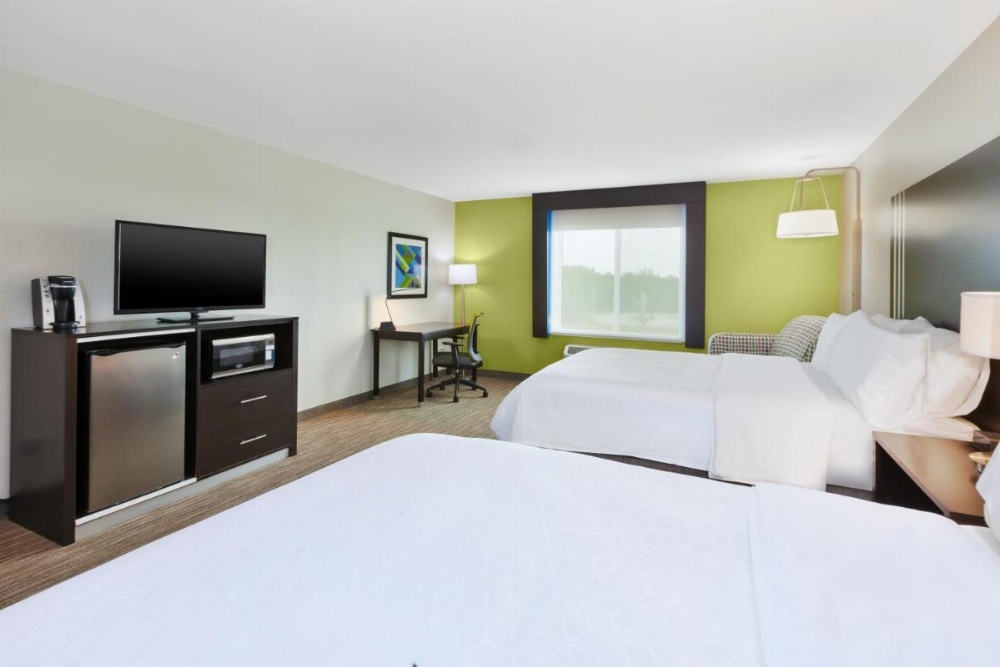 Room image 4