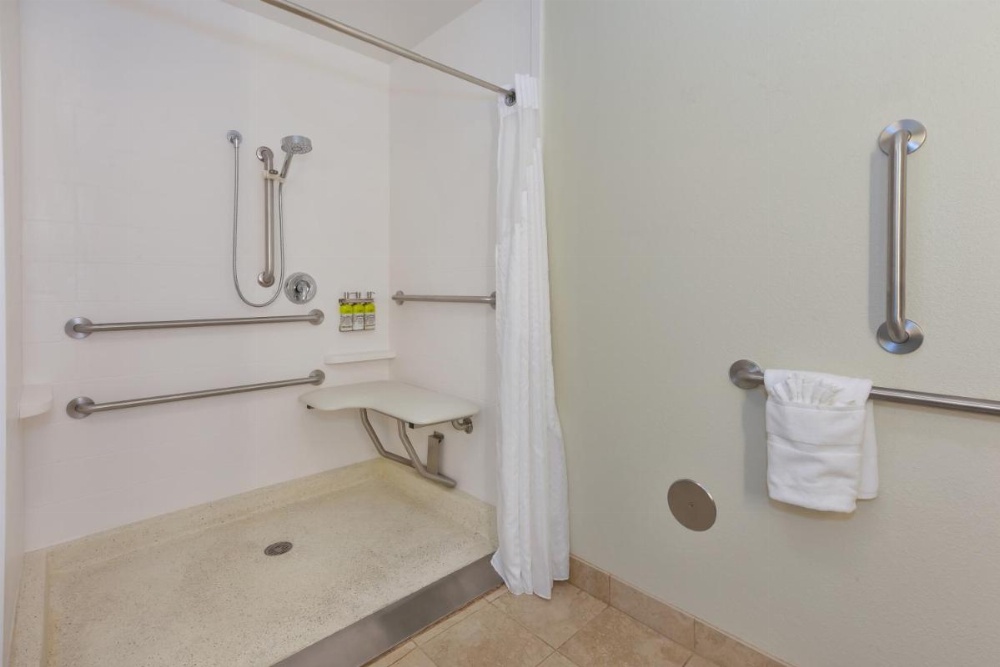 Room image 5